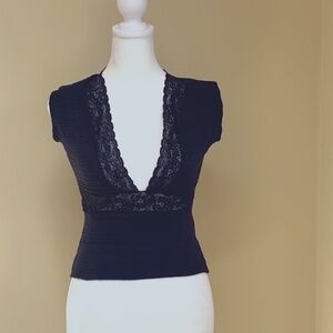 90's vintage Annie B deep V, sleeveless, cropped top with lace detail size M